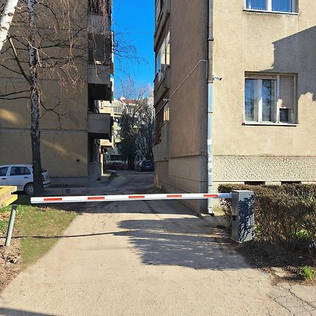 Apartment Millas Ni Dış mekan fotoğraf